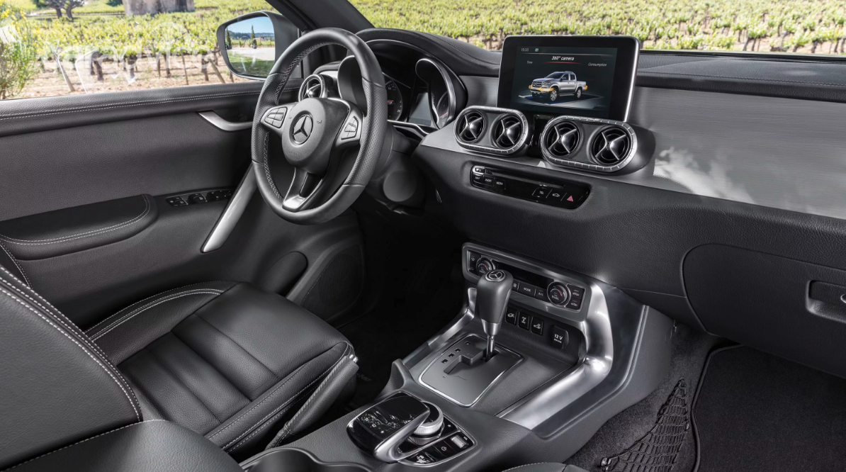 Xe Mercedes-Benz X-Class 2018